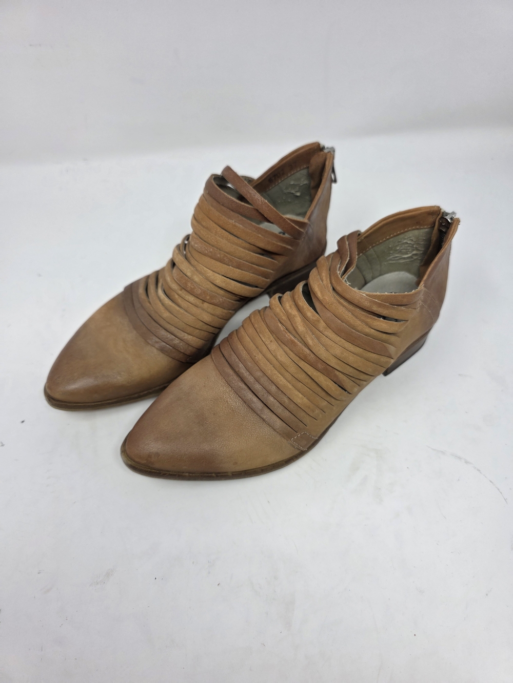 Free People Lost Valley brown leather cutout ankle boots size 37